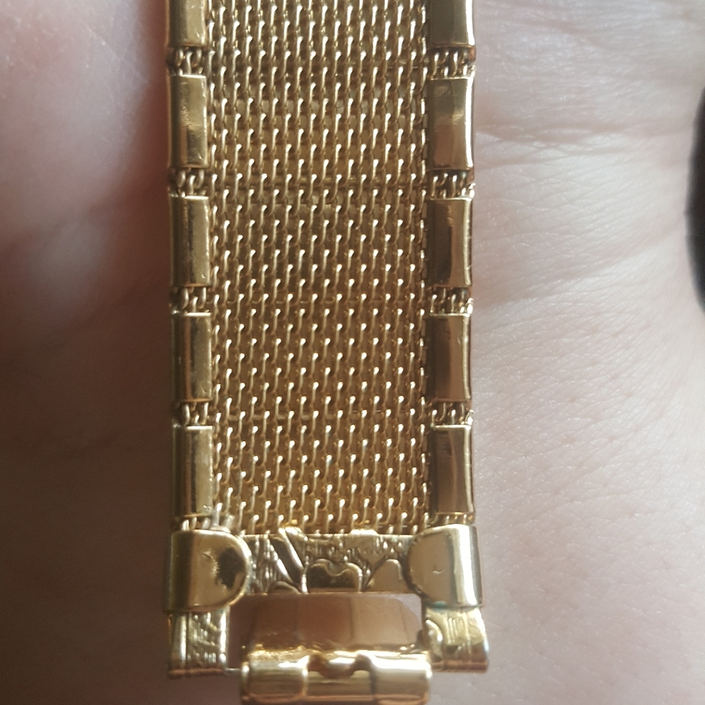 Beautiful Engraved Floral Mesh Panel Link Vintage Bracelet - Picture 4 of 6